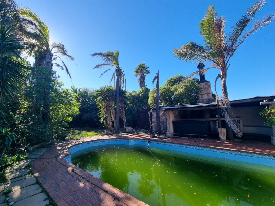 4 Bedroom Property for Sale in Table View Western Cape